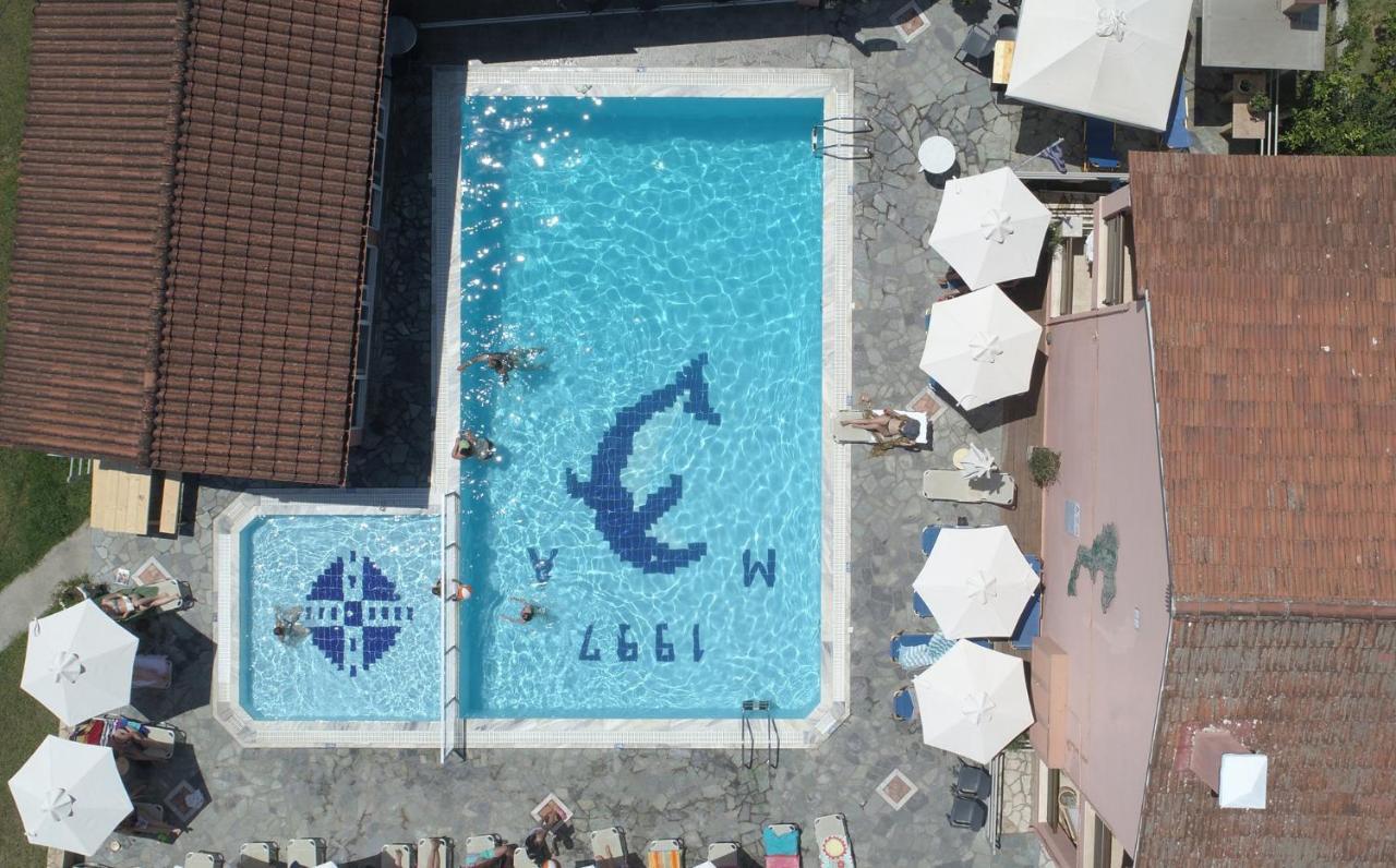 Luxury Apartments Christos Guviá Kültér fotó