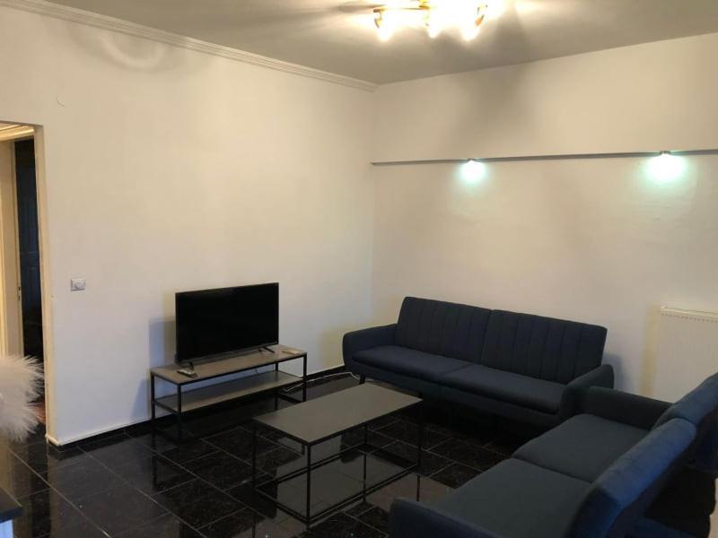 Luxury Apartments Christos Guviá Kültér fotó