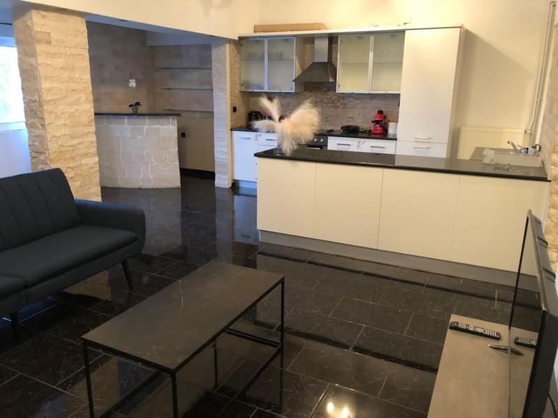 Luxury Apartments Christos Guviá Kültér fotó